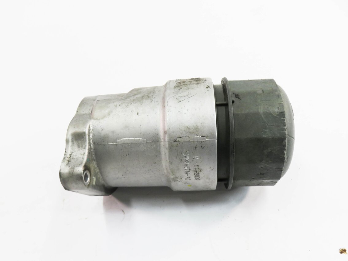 Thumbnail 2: 2010 RANGE ROVER (L322) 5.0L AJ133 V8 ENGINE - OIL FILTER HOUSING w/ CAP