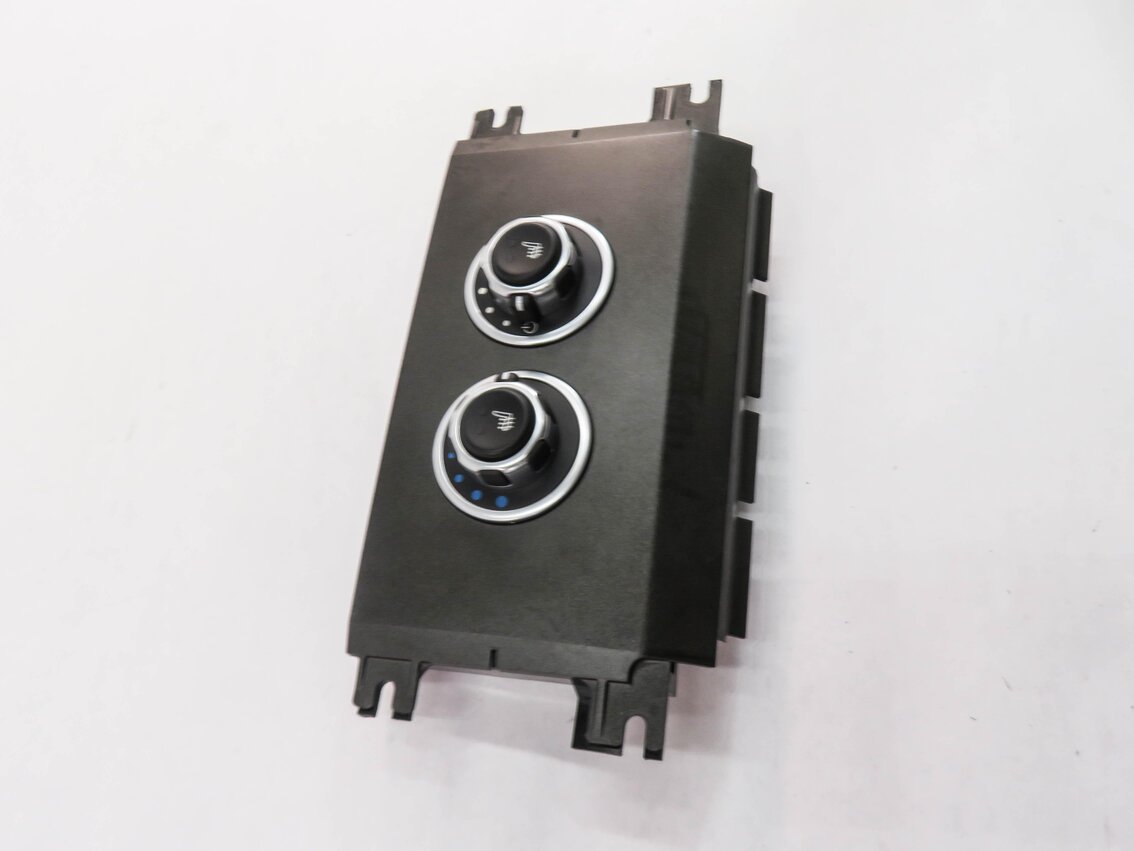 Thumbnail 3: 2010-2012 RANGE ROVER (L322) REAR HEATER A/C CLIMATE TEMPERATURE CONTROL PANEL