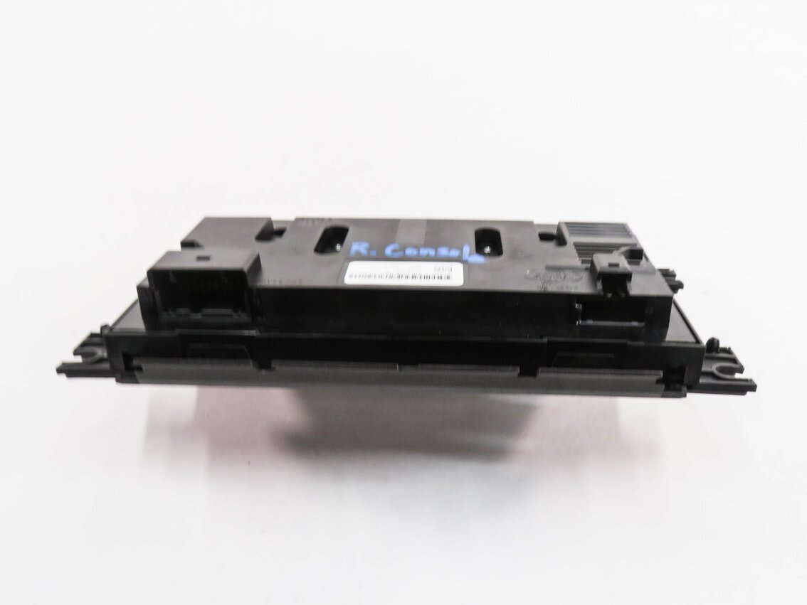 Thumbnail 7: 2010-2012 RANGE ROVER (L322) REAR HEATER A/C CLIMATE TEMPERATURE CONTROL PANEL