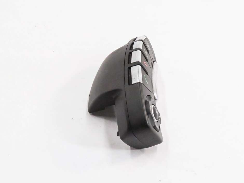 Thumbnail 4: 2010 RANGE ROVER (L322) RIGHT HEATED STEERING WHEEL PHONE SWITCH BUTTON