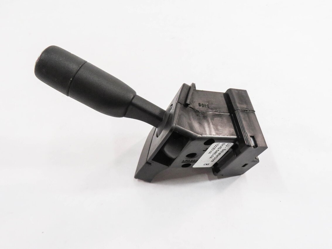 Thumbnail 6: 2010 RANGE ROVER (L322) STEERING COLUMN ADJUSTMENT SWITCH