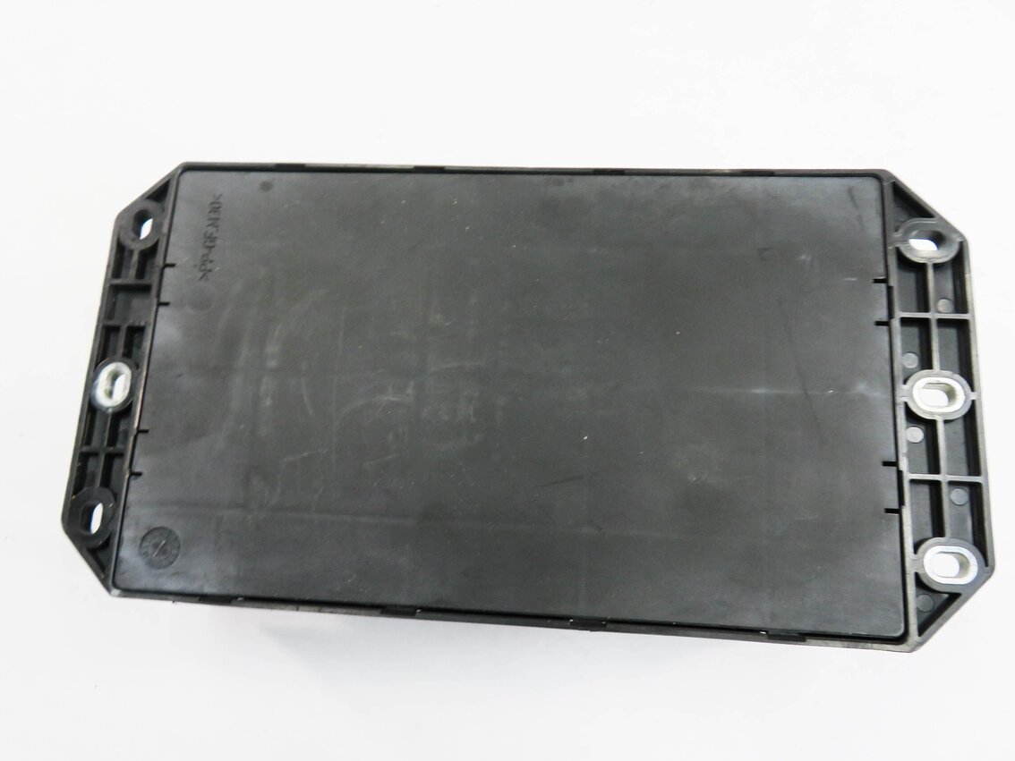 Thumbnail 6: 2010 RANGE ROVER (L322) REAR FUSE BOX
