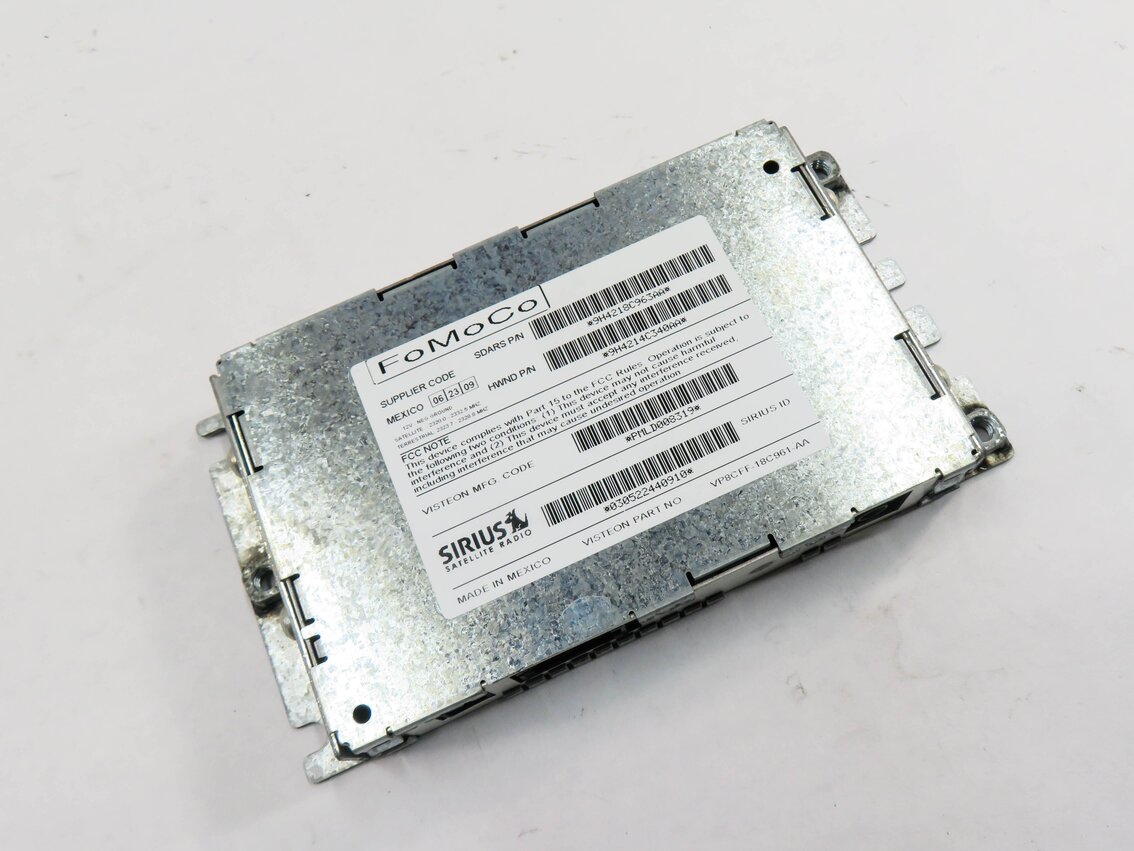 2007-2012 LR3 - RANGE ROVER SPORT (L320) SIRIUS SATELLITE RADIO RECEIVER MODULE