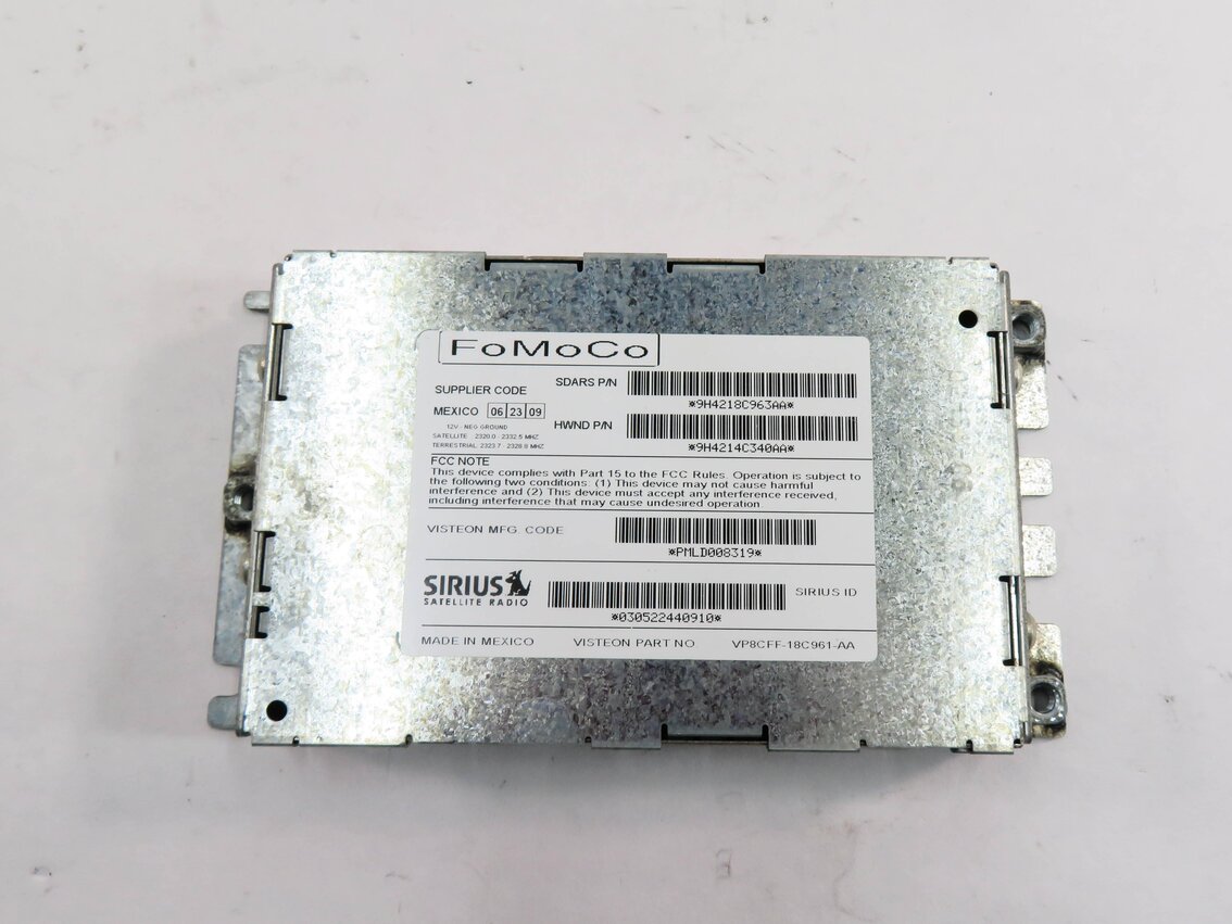 Thumbnail 2: 2007-2012 LR3 - RANGE ROVER SPORT (L320) SIRIUS SATELLITE RADIO RECEIVER MODULE