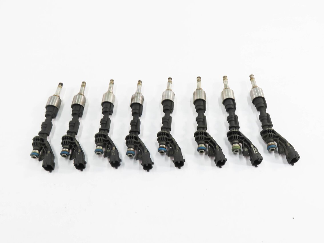 Thumbnail 2: 2010-2017 RANGE ROVER SPORT (L320 L322) JAGUAR XF XJ XK - 5.0L FUEL INJECTOR SET