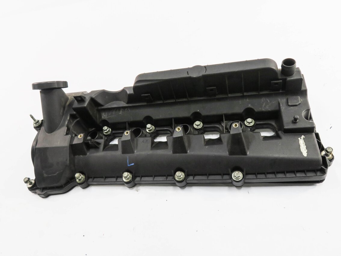 Thumbnail 2: 2010-2018 RANGE ROVER SPORT (L320 L322 L494 L405) 5.0L V8 - LEFT VALVE COVER