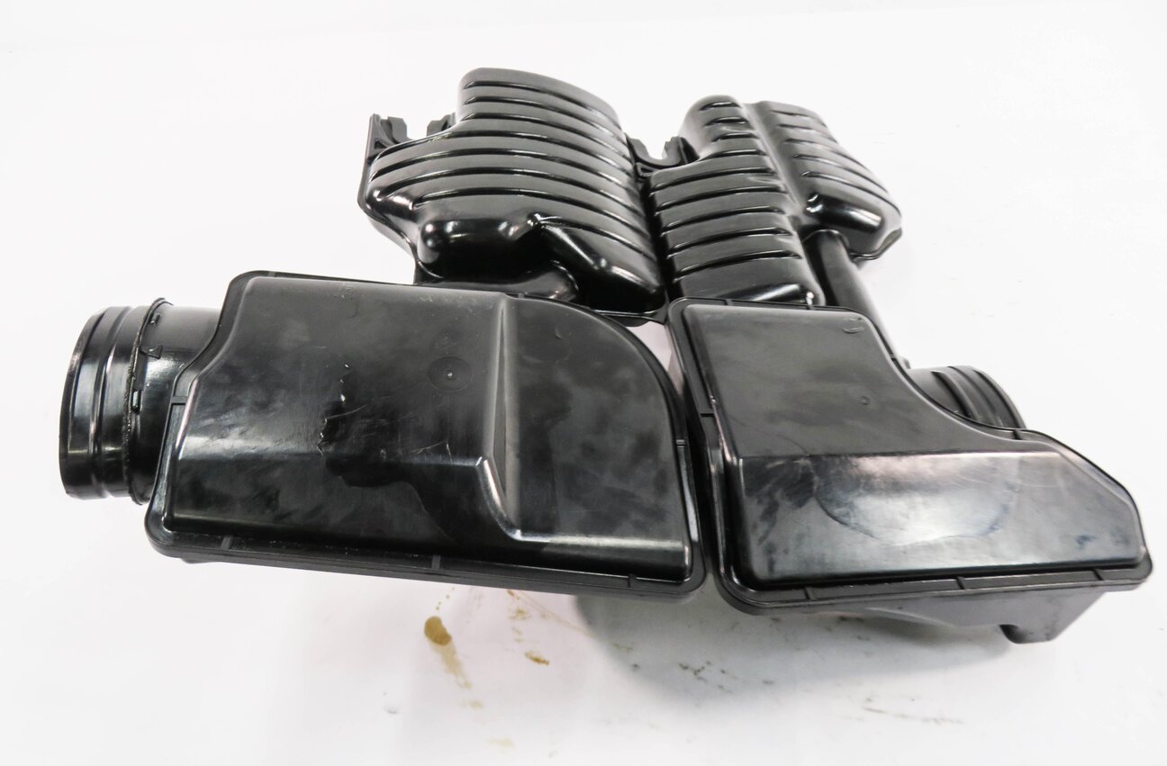 Thumbnail 8: 2010-2018 RANGE ROVER SPORT (L320 L322 L494 L405) 5.0L V8 - LEFT VALVE COVER