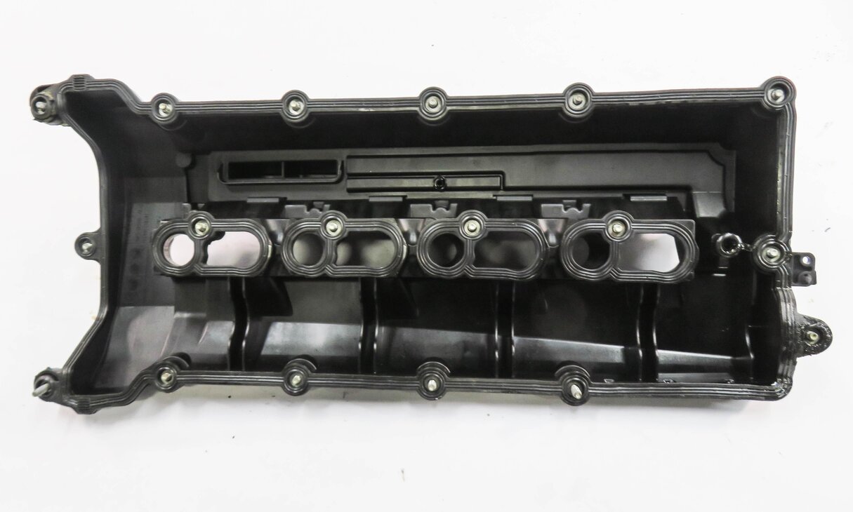 Thumbnail 6: 10-12 RANGE ROVER SPORT (L320 L322 L494 L405) 5.0L V8 - RIGHT ENGINE VALVE COVER