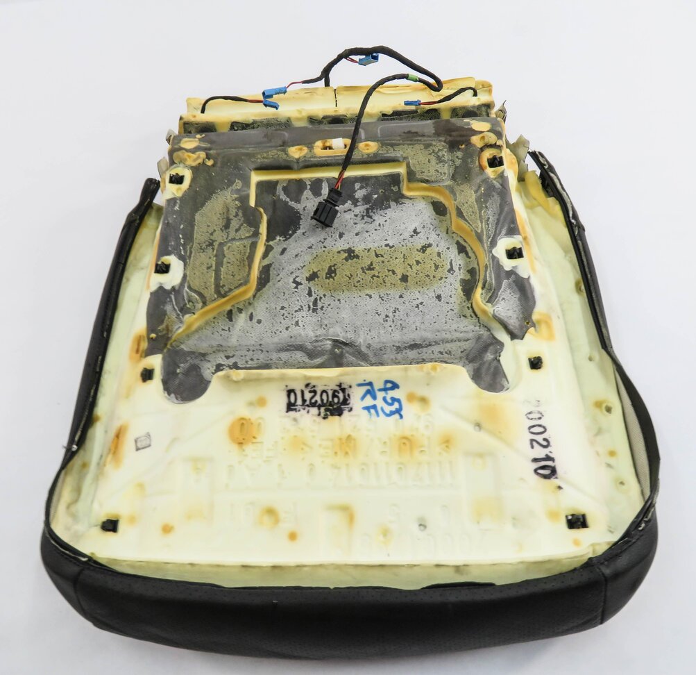 Thumbnail 6: 2011 PORSCHE PANAMERA (970 G1) PASSENGER - BOTTOM HEATED SEAT CUSHION (BLACK)