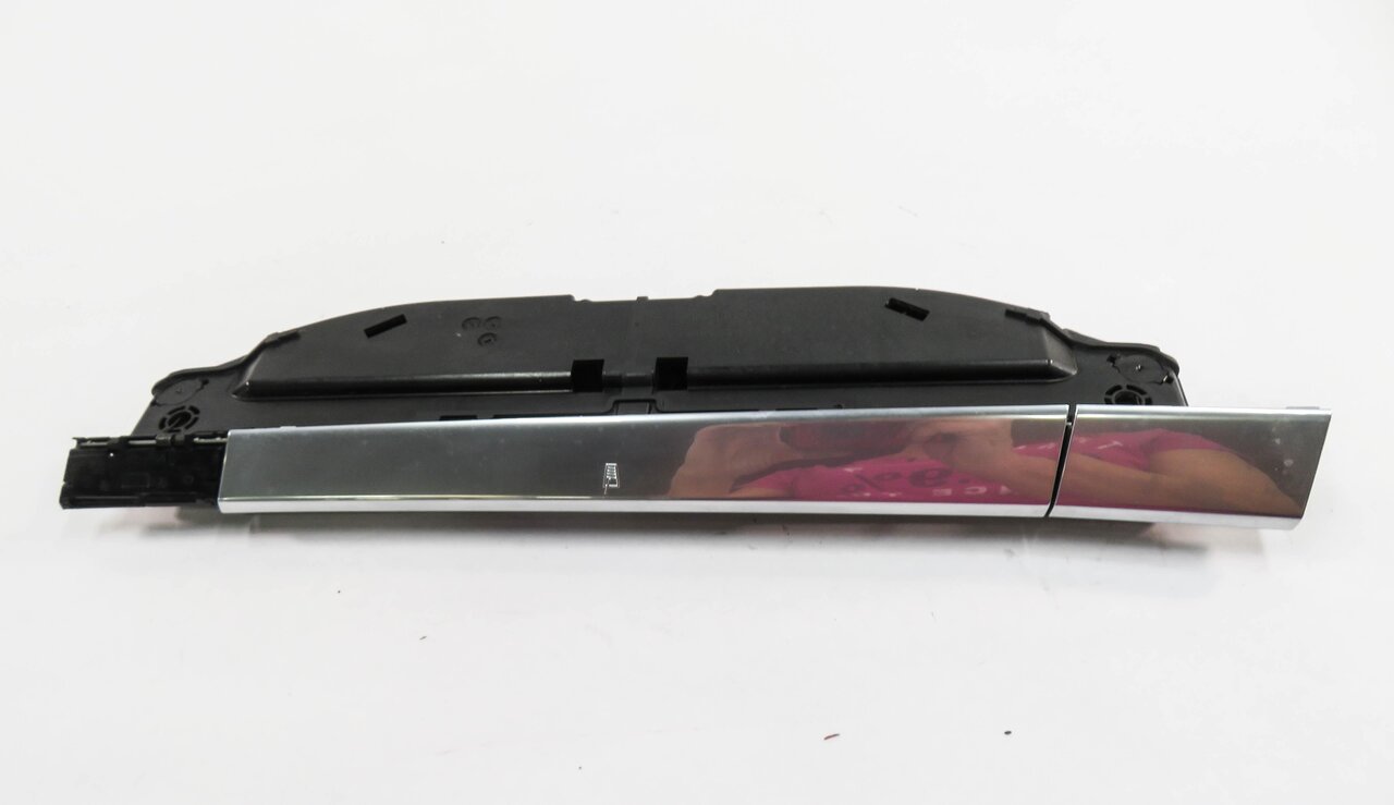 Thumbnail 3: 2011 PORSCHE PANAMERA (970 G1) RIGHT FRONT PASSENGER DASH CUP HOLDER