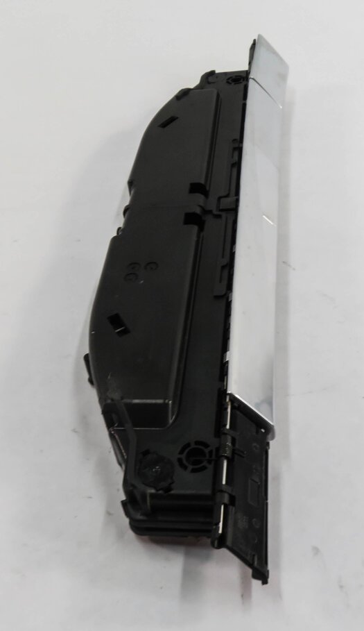 Thumbnail 5: 2011 PORSCHE PANAMERA (970 G1) RIGHT FRONT PASSENGER DASH CUP HOLDER
