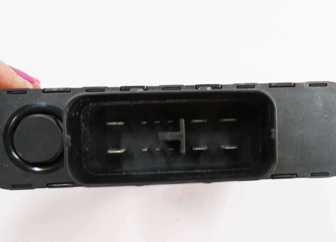 Thumbnail 6: 2011 PORSCHE PANAMERA (970 G1) VOLTAGE CONVERTER CONTROL MODULE