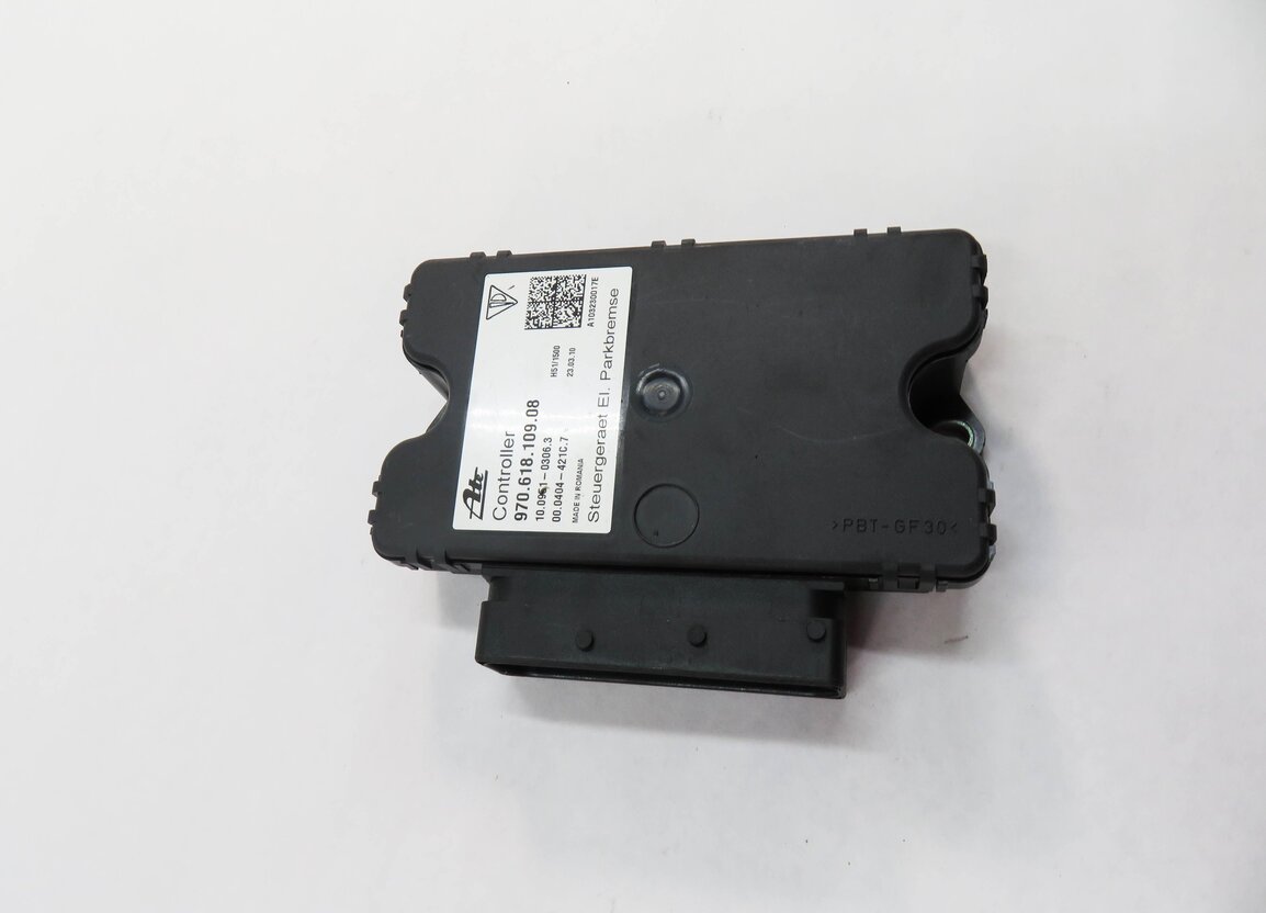 Thumbnail 3: 2011 PORSCHE PANAMERA (970 G1) PARKING BRAKE CONTROL MODULE