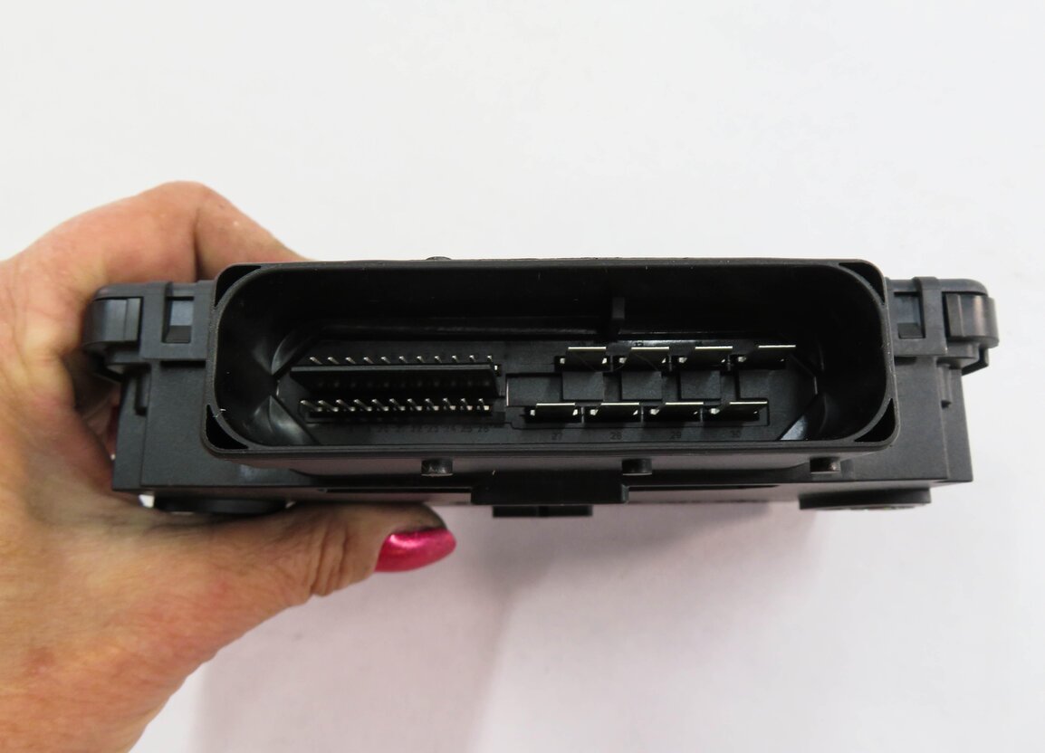 Thumbnail 6: 2011 PORSCHE PANAMERA (970 G1) PARKING BRAKE CONTROL MODULE