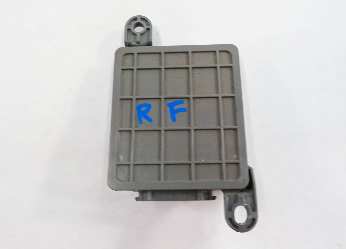 Thumbnail 5: 2011 PORSCHE PANAMERA (970 G1) ELECTRONIC JUNCTION BODY CONTROL MODULE