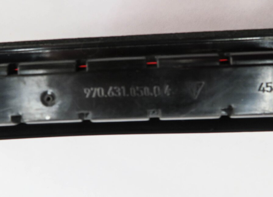 Thumbnail 7: 2011 PORSCHE PANAMERA (970 G1) REAR 3rd THIRD BRAKE LIGHT LAMP