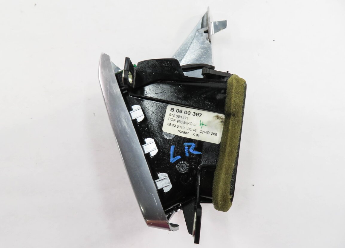 Thumbnail 6: 2011 PORSCHE PANAMERA (970 G1) LEFT REAR HEATER A/C AIR VENT