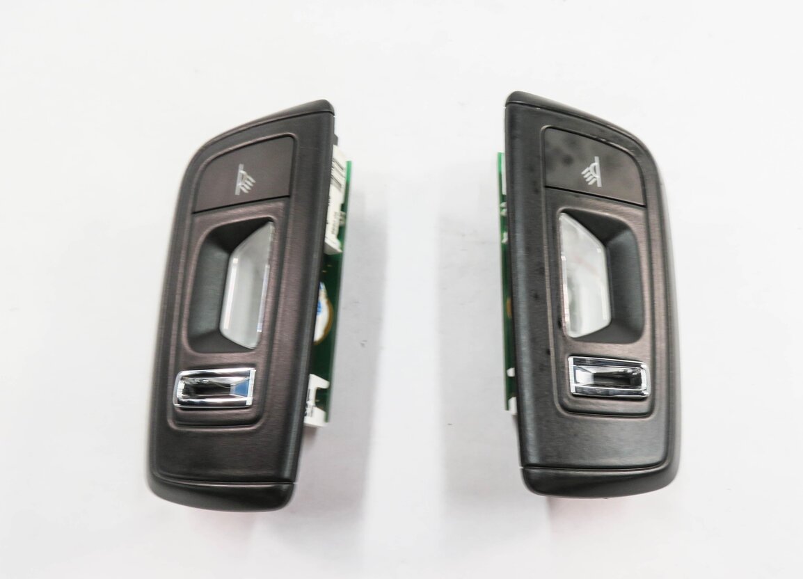 Thumbnail 2: 2011 PORSCHE PANAMERA (970 G1) REAR DOMELIGHT READING LIGHT LAMP SET-2 (BLACK)