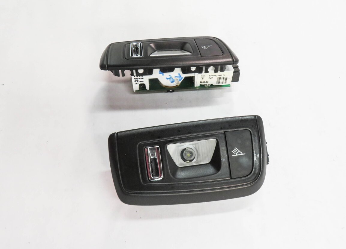 Thumbnail 4: 2011 PORSCHE PANAMERA (970 G1) REAR DOMELIGHT READING LIGHT LAMP SET-2 (BLACK)