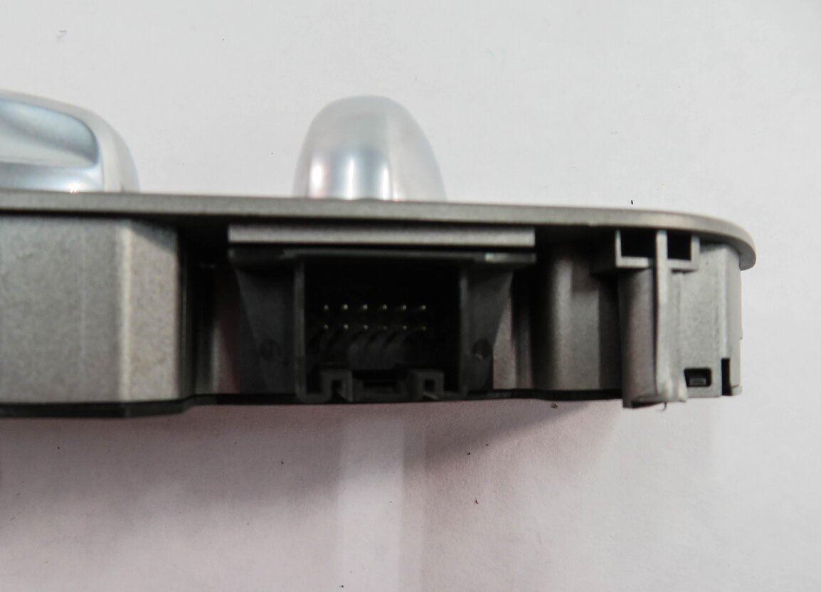 Thumbnail 7: 2011 PORSCHE PANAMERA (970 G1) LEFT FRONT DRIVER SEAT ADJUSTMENT SWITCH