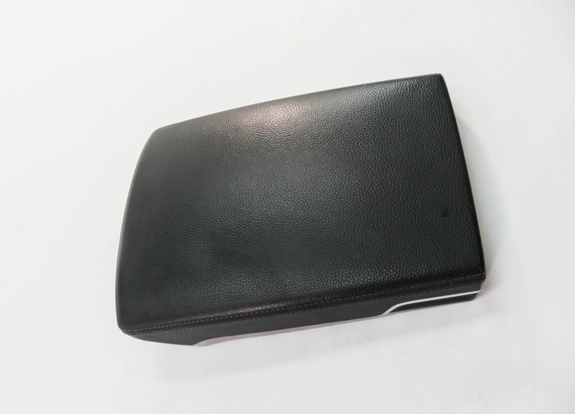 Thumbnail 3: 2010-2016 PORSCHE PANAMERA (970 G1) FRONT CENTER CONSOLE ARMREST LID (BLACK)