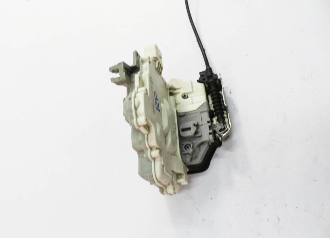 Thumbnail 4: 2010-2019 AUDI / PORSCHE A4 S4 A5 S5 A6 Q3 Q5 Q7 TT 911 - RIGHT FRONT DOOR LATCH