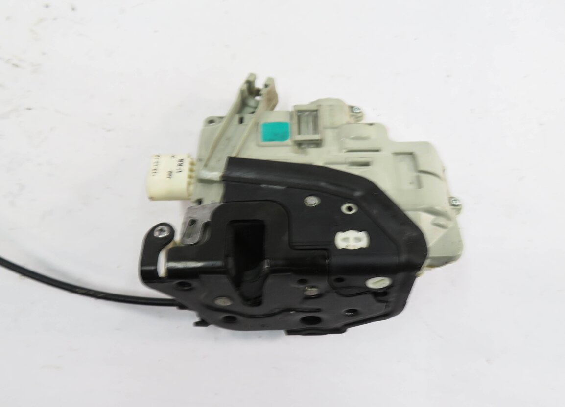 Thumbnail 6: 2010-2019 AUDI / PORSCHE A4 S4 A5 S5 A6 Q3 Q5 Q7 TT 911 - RIGHT FRONT DOOR LATCH
