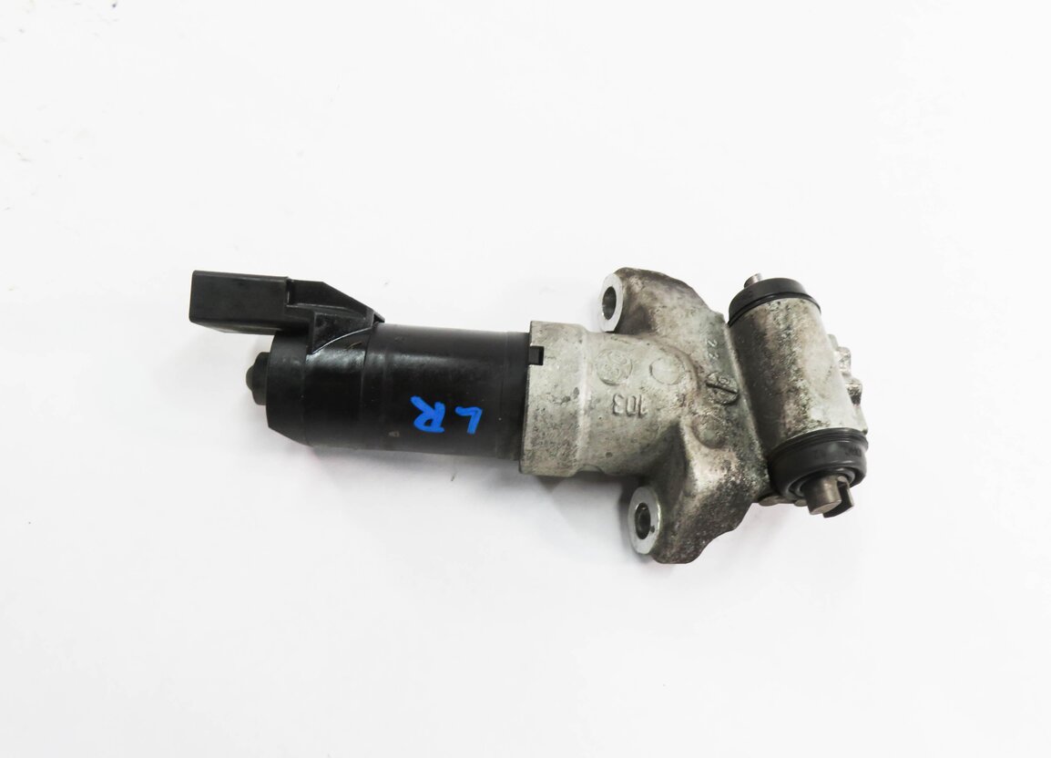 Thumbnail 5: 2011 PORSCHE PANAMERA (970 G1) LEFT DRIVER REAR PARKING BRAKE ACTUATOR MOTOR