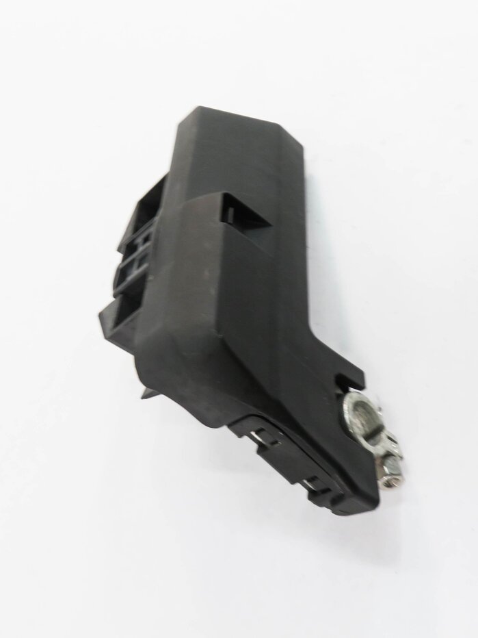 Thumbnail 3: 2013 AUDI A4 (B8 8K) POSITIVE BATTERY CABLE w/ OVERLOAD PROTECTION SWITCH