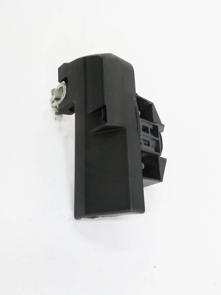 Thumbnail 4: 2013 AUDI A4 (B8 8K) POSITIVE BATTERY CABLE w/ OVERLOAD PROTECTION SWITCH
