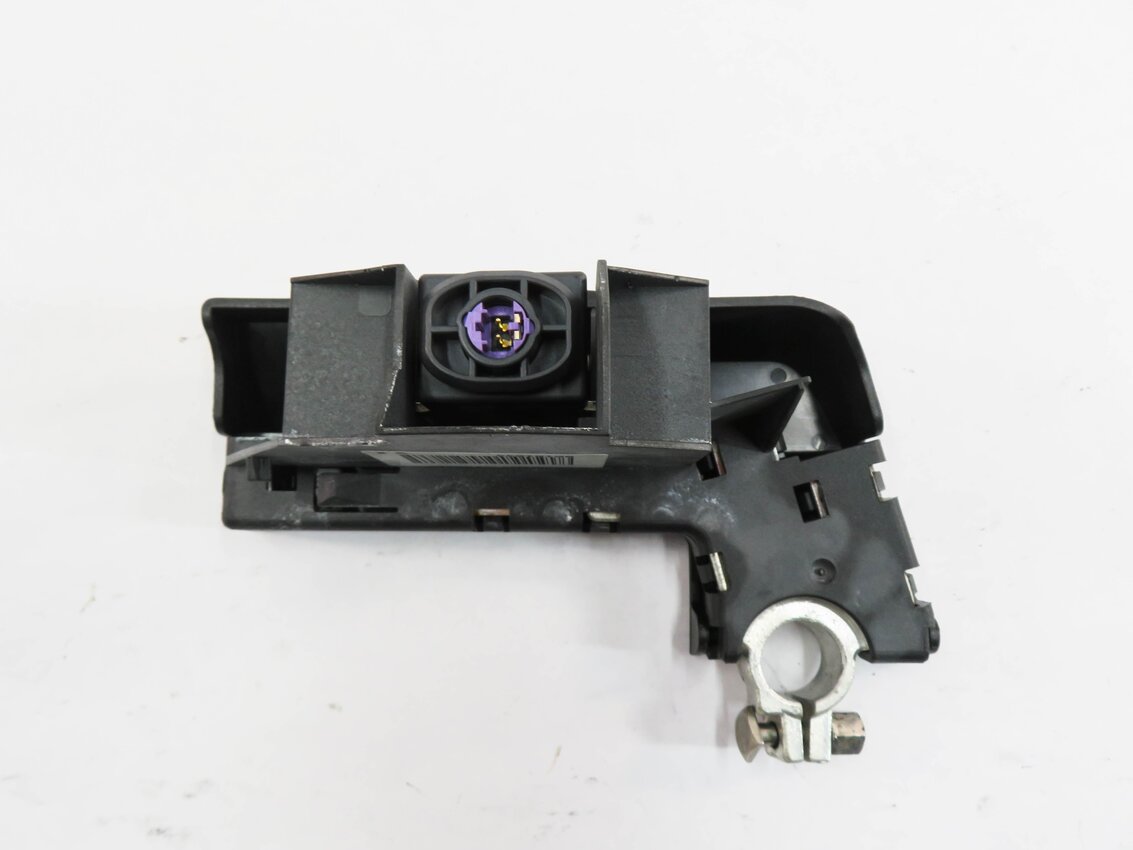 Thumbnail 6: 2013 AUDI A4 (B8 8K) POSITIVE BATTERY CABLE w/ OVERLOAD PROTECTION SWITCH