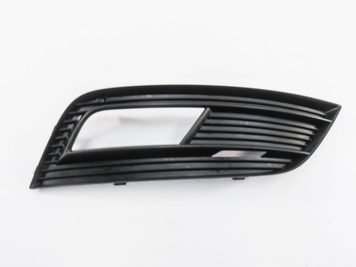 Thumbnail 2: 2013-2016 AUDI A4 (B8 8K) RIGHT FRONT PASSENGER FOGLIGHT FOG LIGHT GRILLE TRIM