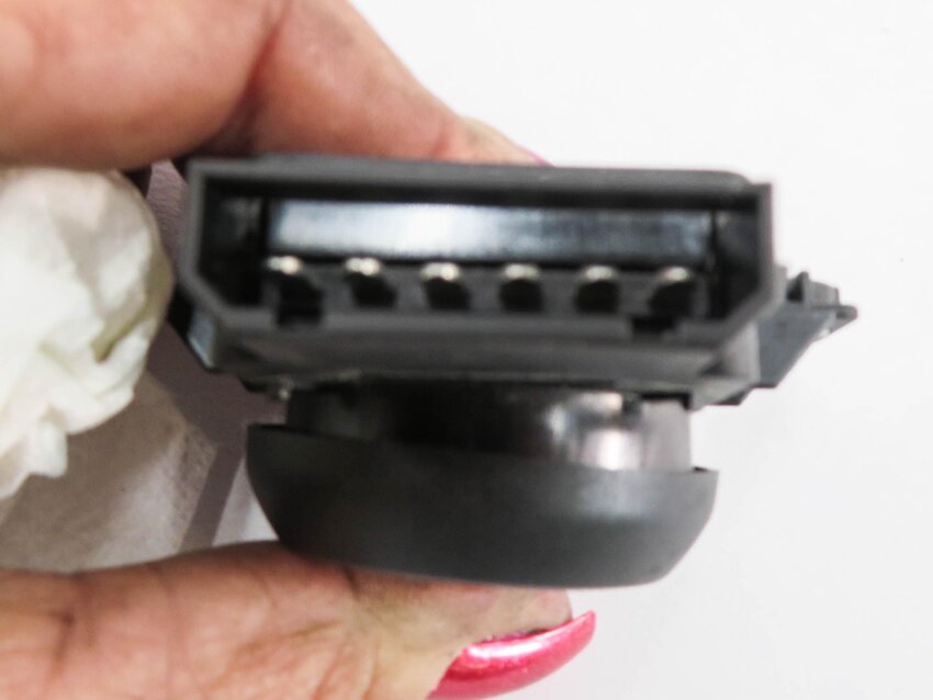Thumbnail 7: 2013 AUDI A4 (B8 8K) LEFT FRONT DRIVER SEAT ADJUSTMENT SWITCH