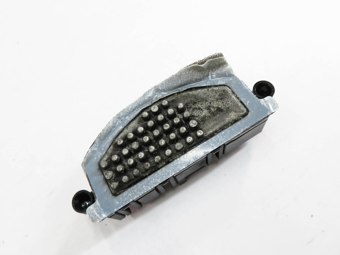 Thumbnail 2: 2013 AUDI A4 (B8 8K) FRONT HEATER A/C BLOWER FAN MOTOR SPEED RESISTOR