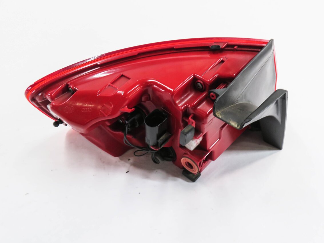 Thumbnail 7: 13-16 AUDI A4 S4 (B8 8K) RIGHT PASSENGER OUTER LED TAILLIGHT BRAKE LIGHT LAMP