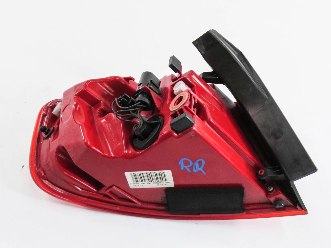 Thumbnail 8: 13-16 AUDI A4 S4 (B8 8K) RIGHT PASSENGER OUTER LED TAILLIGHT BRAKE LIGHT LAMP