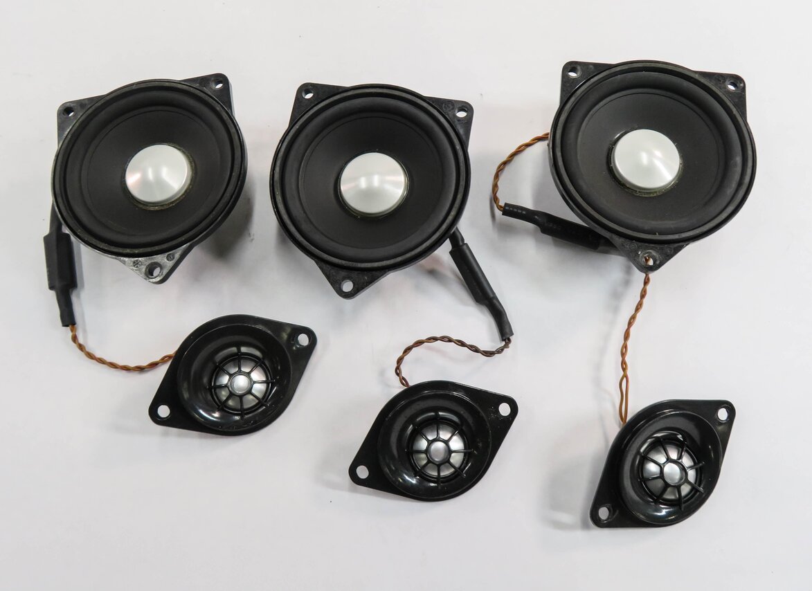 Thumbnail 7: 2011 BMW 535i (F10) RADIO STEREO HARMAN KARDON SUB SUBWOOFER TWEETER SPEAKER SET