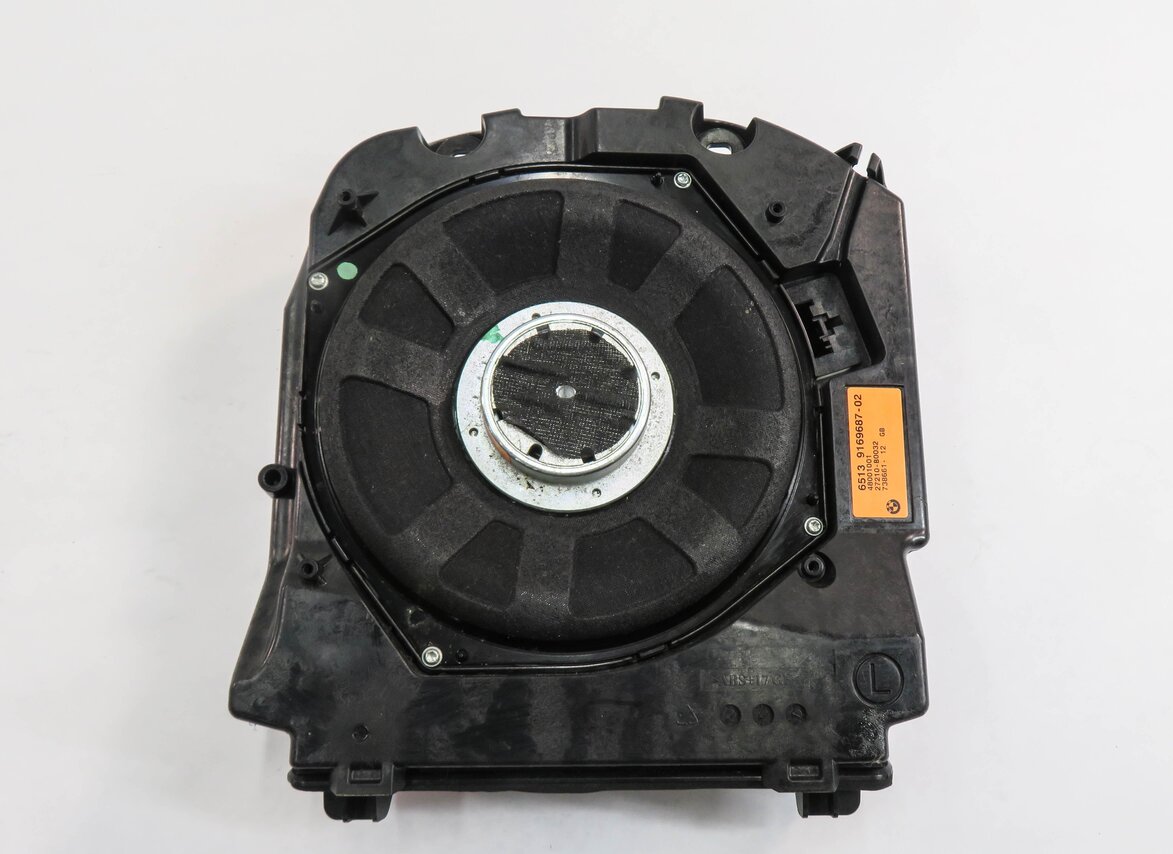 Thumbnail 8: 2011 BMW 535i (F10) RADIO STEREO HARMAN KARDON SUB SUBWOOFER TWEETER SPEAKER SET