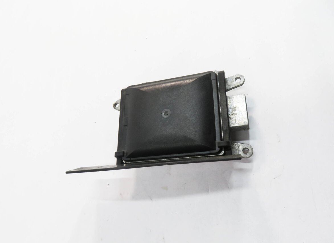 Thumbnail 3: 2011 BMW 535i (F10) LANE DEPARTURE WARNING SENSOR RADAR MODULE (MASTER)
