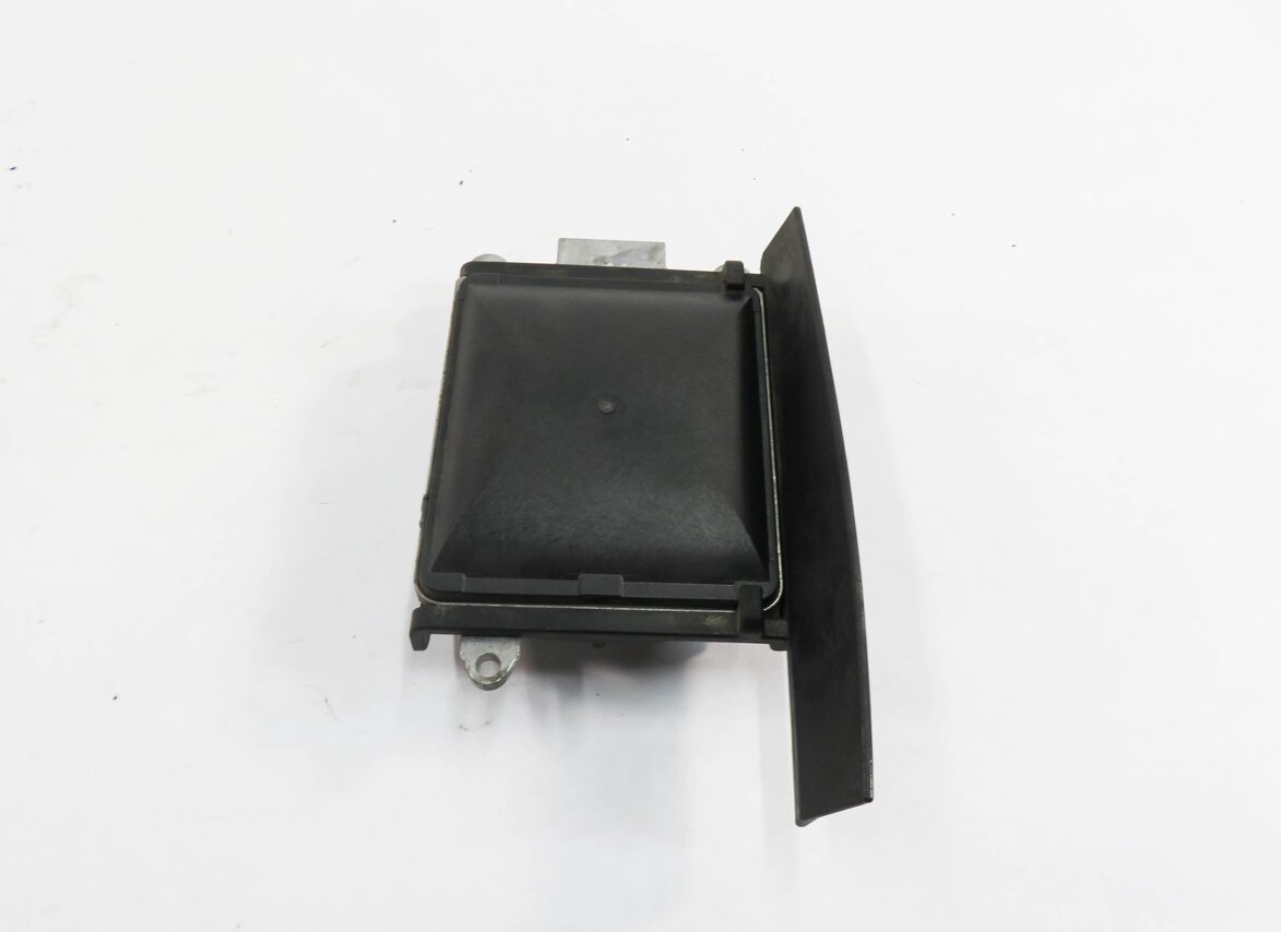 Thumbnail 5: 2011 BMW 535i (F10) LANE DEPARTURE WARNING SENSOR RADAR MODULE (MASTER)