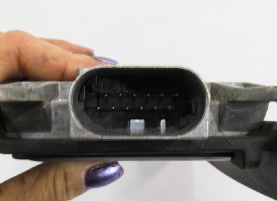 Thumbnail 7: 2011 BMW 535i (F10) LANE DEPARTURE WARNING SENSOR RADAR MODULE (MASTER)