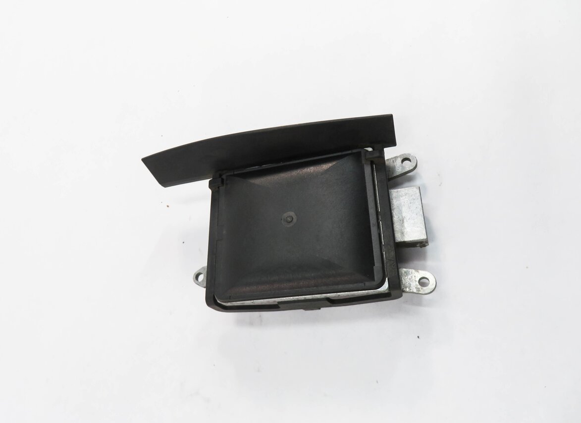 Thumbnail 3: 2011 BMW 535i (F10) LANE DEPARTURE WARNING SENSOR RADAR MODULE (SLAVE)