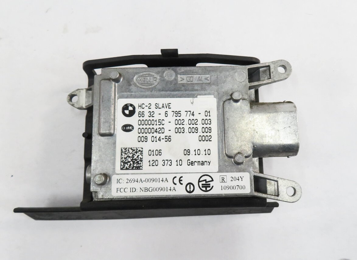 Thumbnail 6: 2011 BMW 535i (F10) LANE DEPARTURE WARNING SENSOR RADAR MODULE (SLAVE)