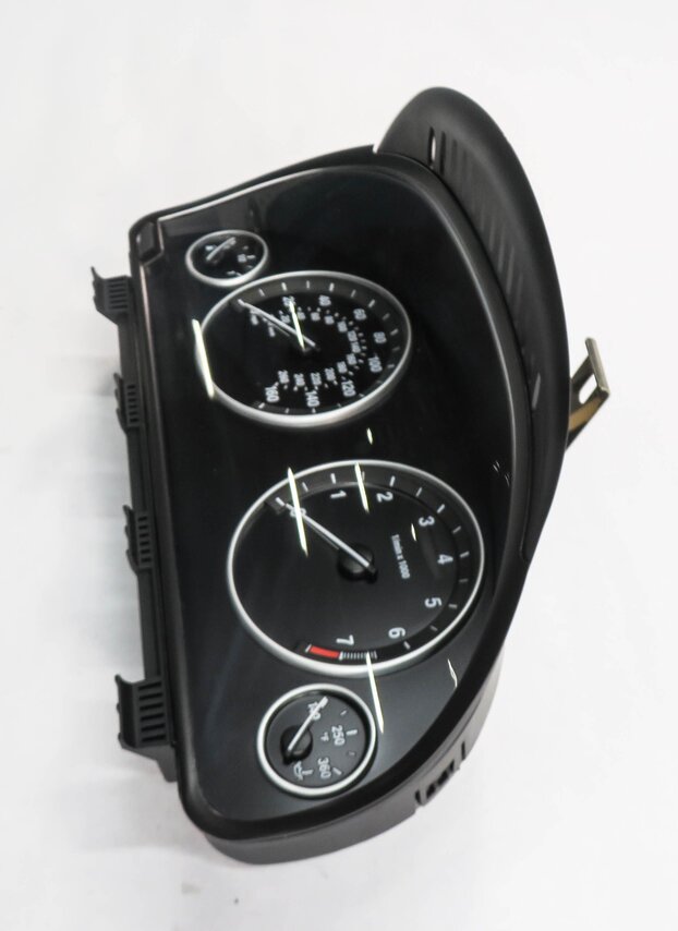 Thumbnail 4: 2011 BMW 528i 535i 550i X3 GT (F10 F07 F25) SPEEDOMETER INSTRUMENT GUAGE (164k)