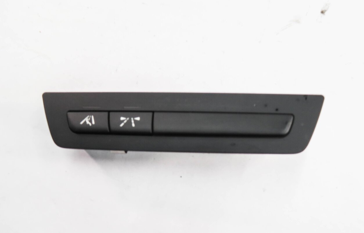 Thumbnail 3: 2011 BMW 535i (F10) LANE ASSIST LANE DEPARTURE SWITCH BUTTON PANEL
