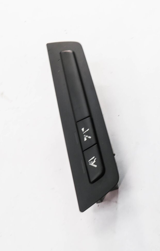 Thumbnail 4: 2011 BMW 535i (F10) LANE ASSIST LANE DEPARTURE SWITCH BUTTON PANEL