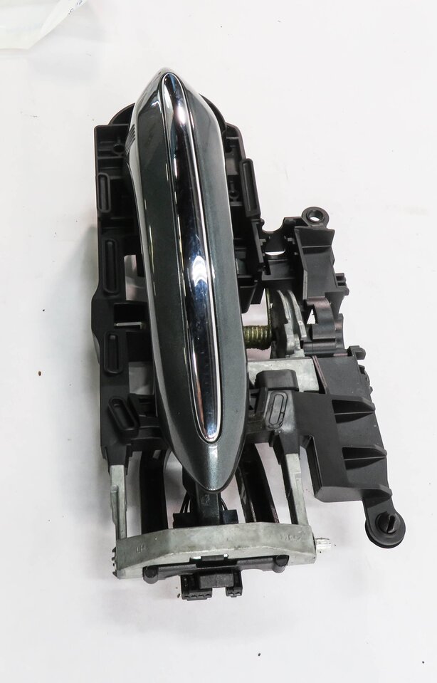 Thumbnail 4: 09-18 BMW 528i 535i 550i 740i 750i 760i RIGHT FRONT COMFORT DOOR HANDLE (GRAY)