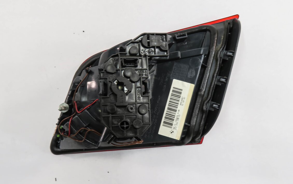 Thumbnail 6: 2011-2013 BMW 528i 535i 550i M5 (F10) LEFT REAR TRUNK TAILLIGHT LIGHT LAMP