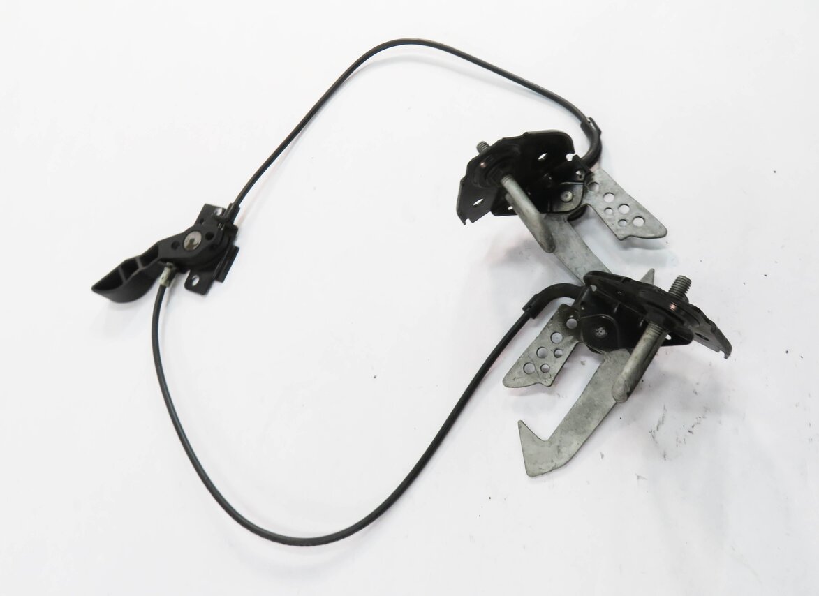 Thumbnail 3: 2011 BMW 535i (F10) FRONT LEFT & RIGHT UPPER HOOD LOCK LATCH SET w/ RELEASE