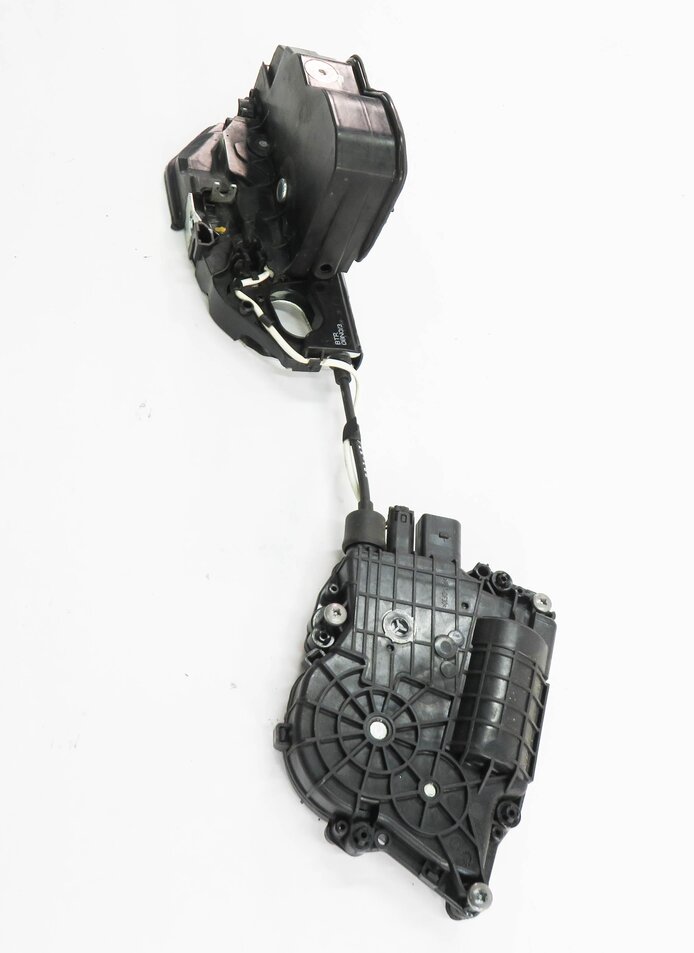 Thumbnail 3: 10-16 BMW 528i 535i 550i 750i 760i (F01 F10) RIGHT FRONT SOFT CLOSE DOOR LATCH